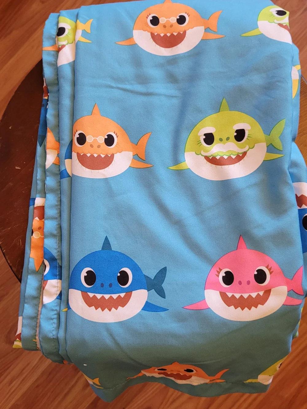 Pinkfong Baby Shark Tein Sheet Set - Bright Blue, Orange, Green